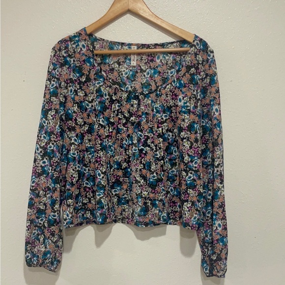 Mudd Blue and Pink floral Long Sleeve button up Blouse - Picture 1 of 10